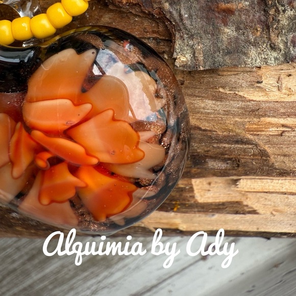 Alquimia by Ady Heart Pendant with Floral Design - Picture 3 of 4